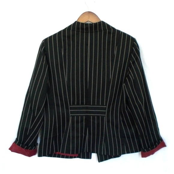 sold ..Cato Black & White Striped Plus Size Blazer - Picture 2 of 8